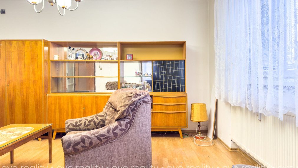 Na predaj čiastočne zrekonštruovaný tehlový byt v Komárne - 60 m2