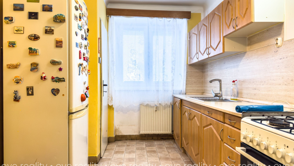 Na predaj čiastočne zrekonštruovaný tehlový byt v Komárne - 60 m2