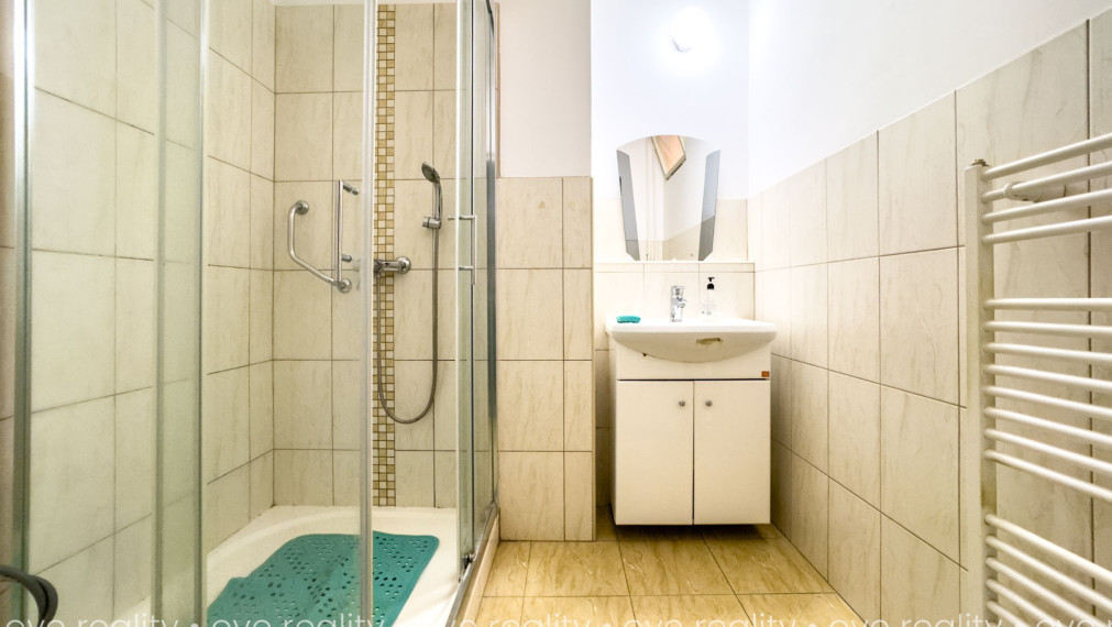 Na predaj čiastočne zrekonštruovaný tehlový byt v Komárne - 60 m2