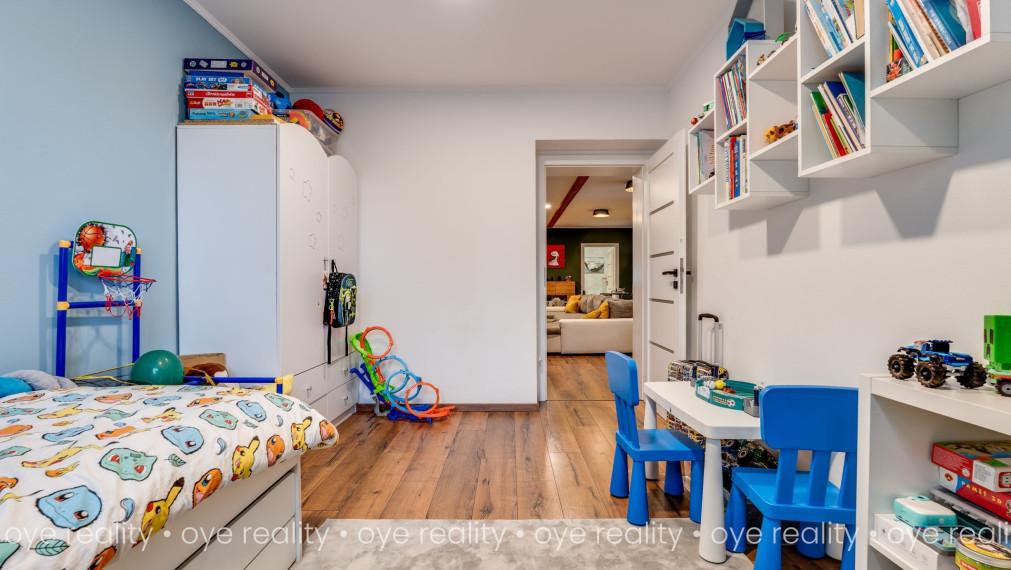 Na predaj nadštandardný 4-izbový rodinný dom s bazénom a zimnou záhradou v Komárne