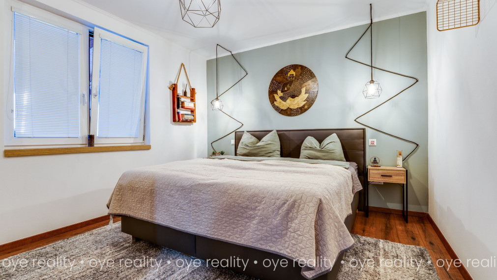 Na predaj nadštandardný 4-izbový rodinný dom s bazénom a zimnou záhradou v Komárne