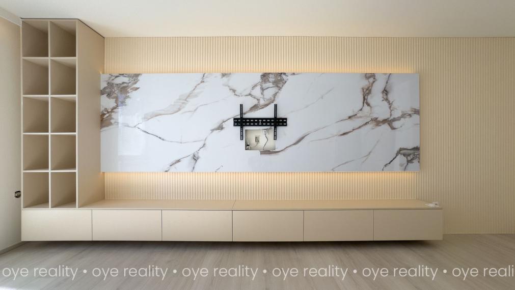 Na predaj kompletne rekonštruovaný 3-izbový byt v obľúbenej lokalite Komárna - 72 m2