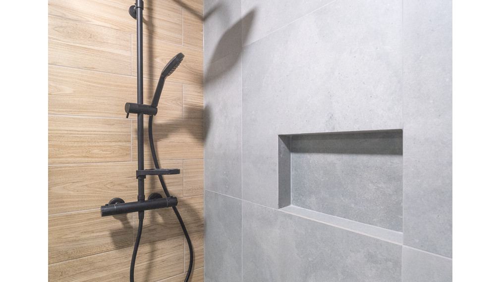 Na predaj prémiovo zrekonštruovaný, slnečný 3-izbový byt s loggiou v centre diania Komárna