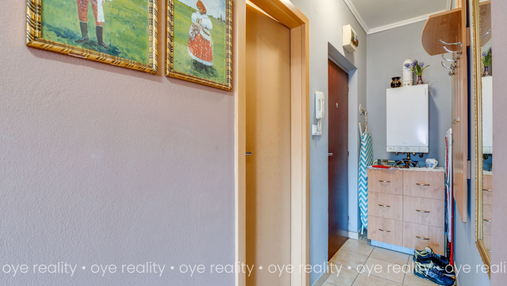 Na predaj úsporný 1-izbový byt s vlastným kúrením v Hurbanove – nízke náklady, výborná poloha - 34 m2