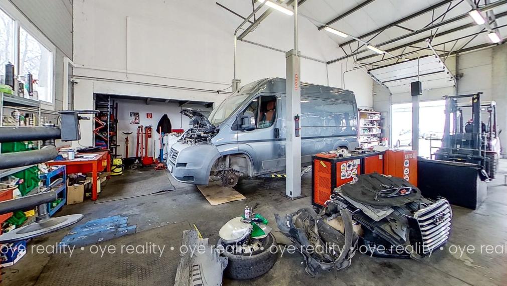 Na prenájom zabehnutý autoservis s kompletným zariadením v Komárne