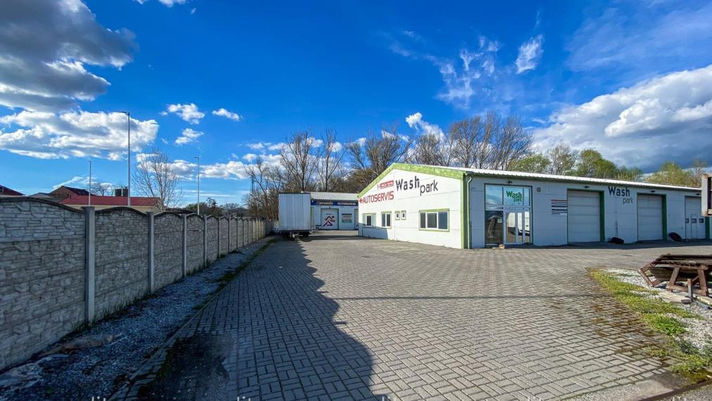 Na prenájom zabehnutý autoservis s kompletným zariadením v Komárne