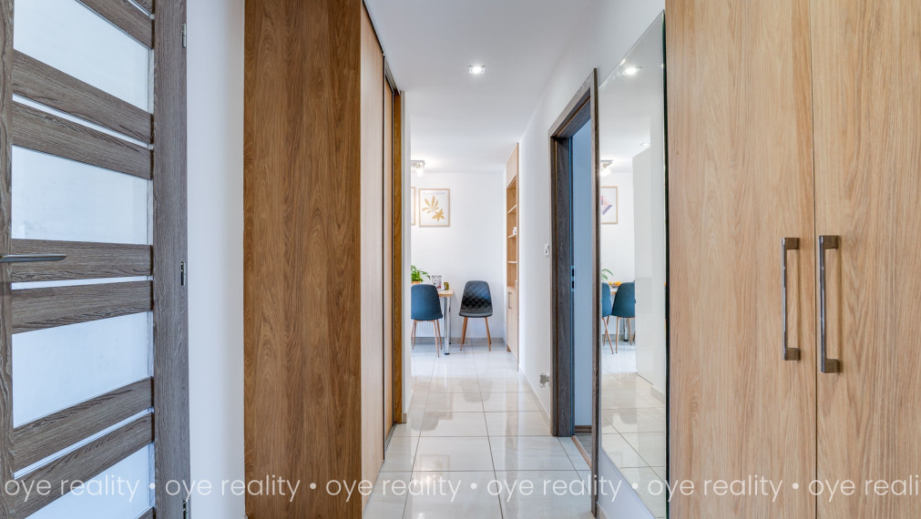 Na predaj moderný 2-izbový tehlový byt po kompletnej rekonštrukcii v pokojnej lokalite plnej zelene