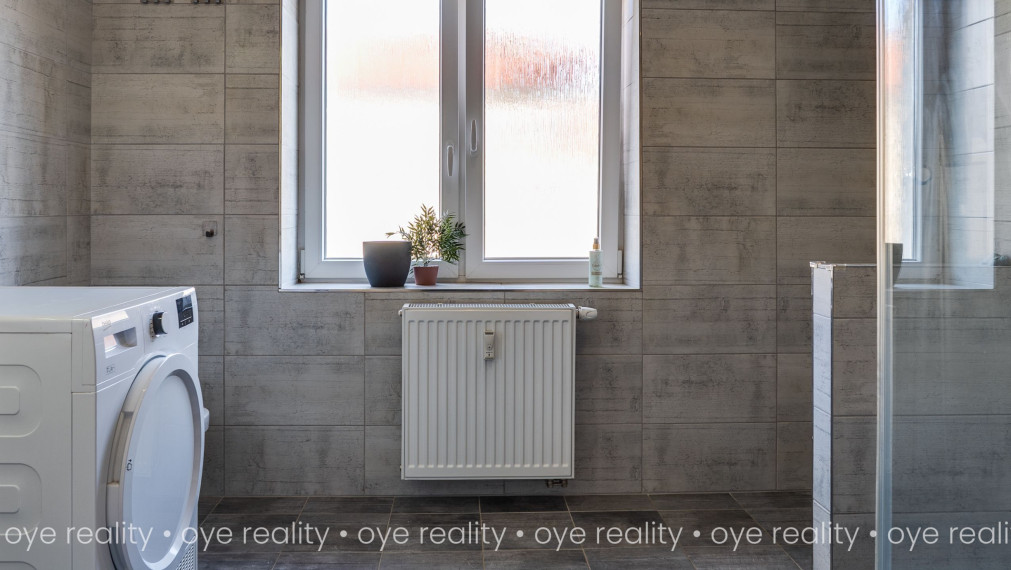 Na predaj moderný 2-izbový tehlový byt po kompletnej rekonštrukcii v pokojnej lokalite plnej zelene