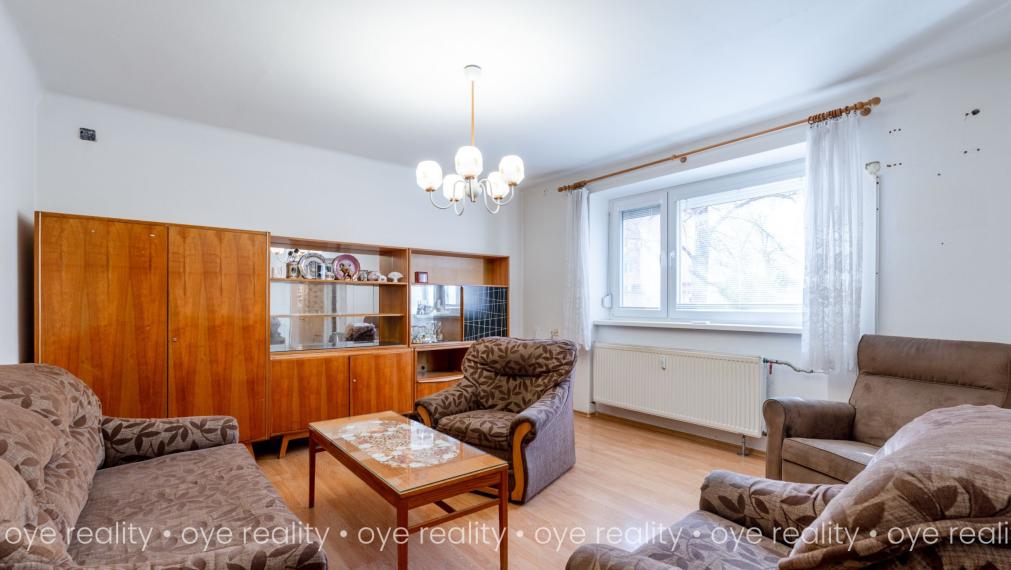 Rezervovaný! Na predaj čiastočne zrekonštruovaný tehlový byt v Komárne - 60 m2