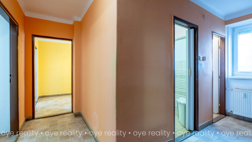 Na predaj čiastočne zrekonštruovaný tehlový byt v Komárne - 60 m2