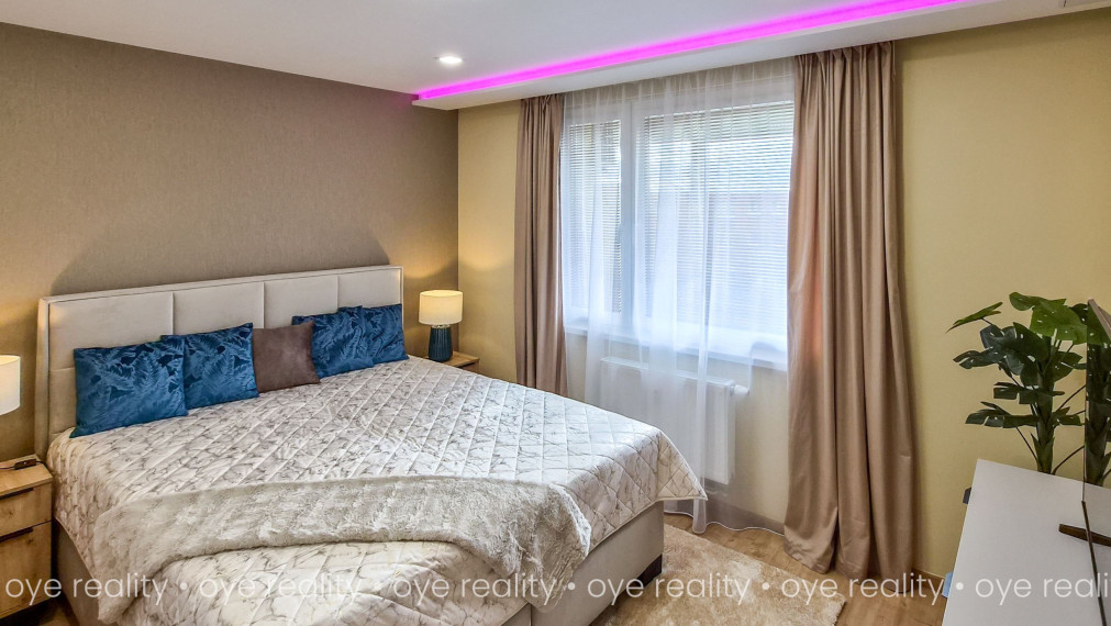 Na predaj 3-izbový zariadený byt po kompletnej rekonštrukcii v Komárne