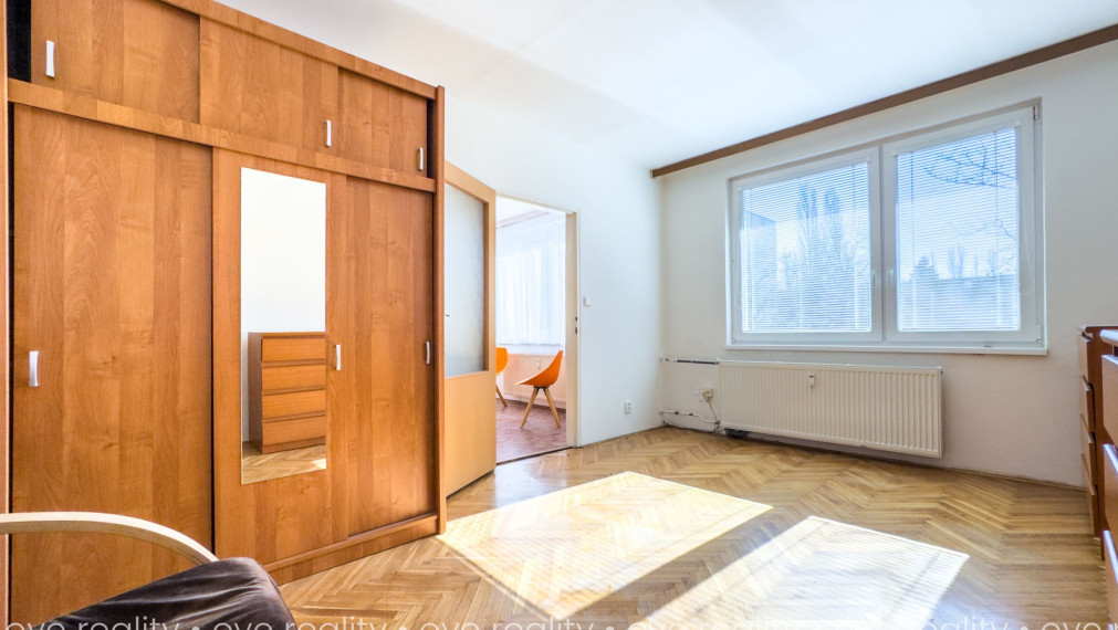 Na predaj 1-izbový byt v TOP lokalite Komárna - 32 m2