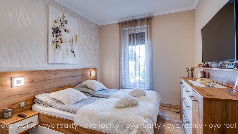 Prémiové rodinné bývanie na predaj v pokojnej časti mesta Komárom (Maďarsko)