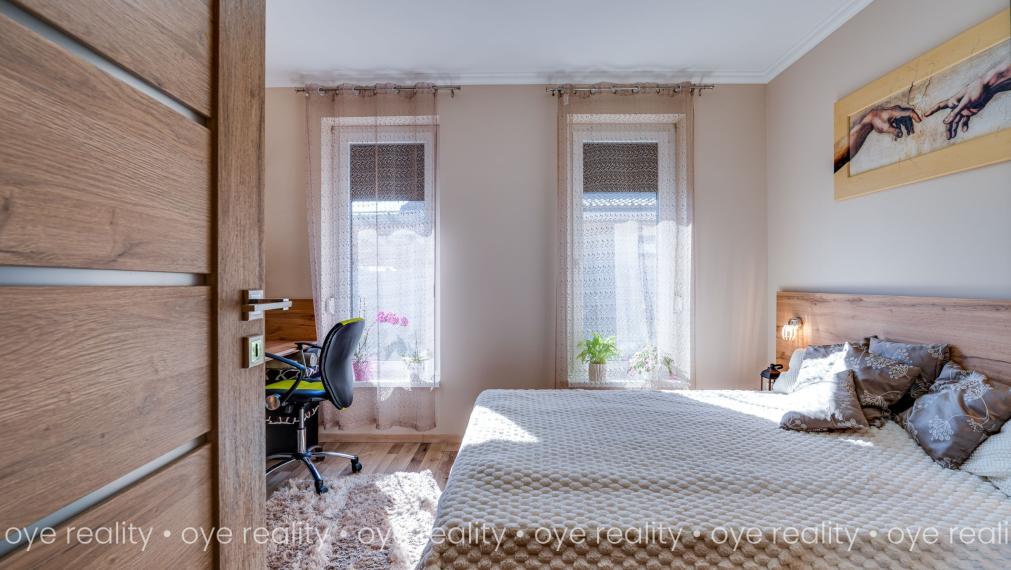 Prémiové rodinné bývanie na predaj v pokojnej časti mesta Komárom (Maďarsko)