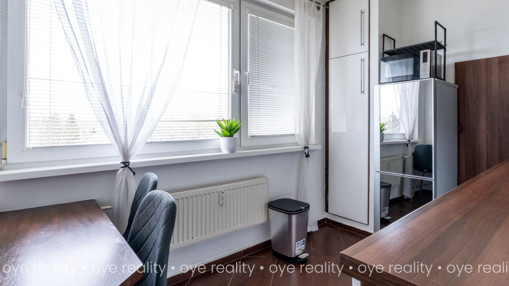 Na prenájom klimatizovaný 2-izbový byt s loggiou – Mederčská ul., Komárno