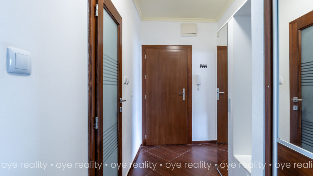 Na prenájom klimatizovaný 2-izbový byt s loggiou – Mederčská ul., Komárno