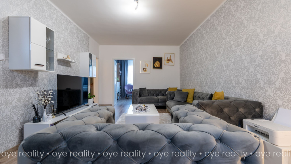 Na predaj moderný 3-izbový byt s klimatizáciou blízko centra – Komárno, Rákócziho ul.