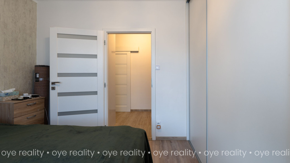 Na predaj moderný 3-izbový byt s klimatizáciou blízko centra – Komárno, Rákócziho ul.