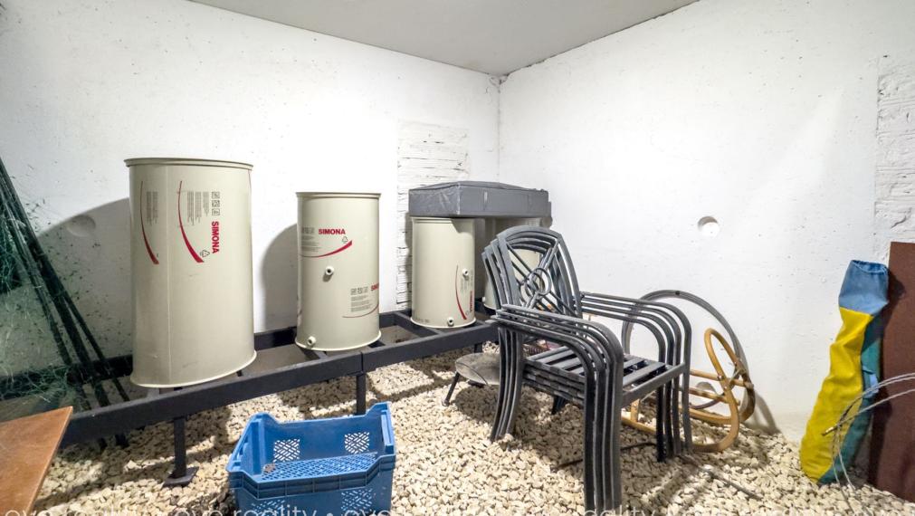  NA PREDAJ CELOROČNE OBÝVATEĽNÁ CHATA VO VINOHRADNÍCKEJ OBLASTI – MARCELOVÁ