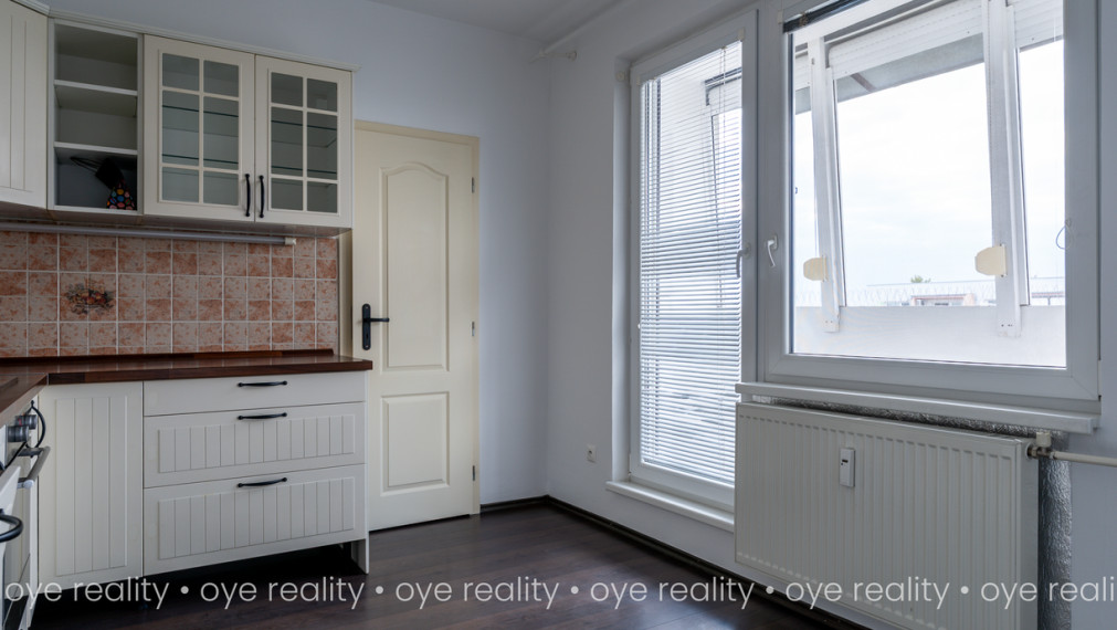 Na prenájom príjemný  2-izbový, klimatizovaný byt s loggiou na VII. sídlisku v Komárne