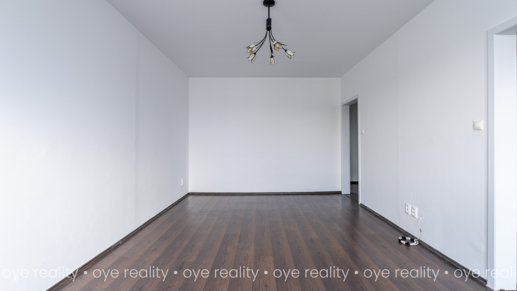 Na prenájom príjemný  2-izbový, klimatizovaný byt s loggiou na VII. sídlisku v Komárne