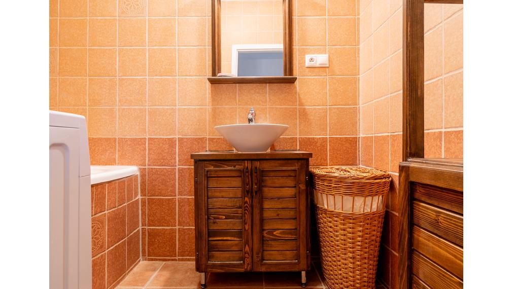 Na prenájom príjemný  2-izbový, klimatizovaný byt s loggiou na VII. sídlisku v Komárne