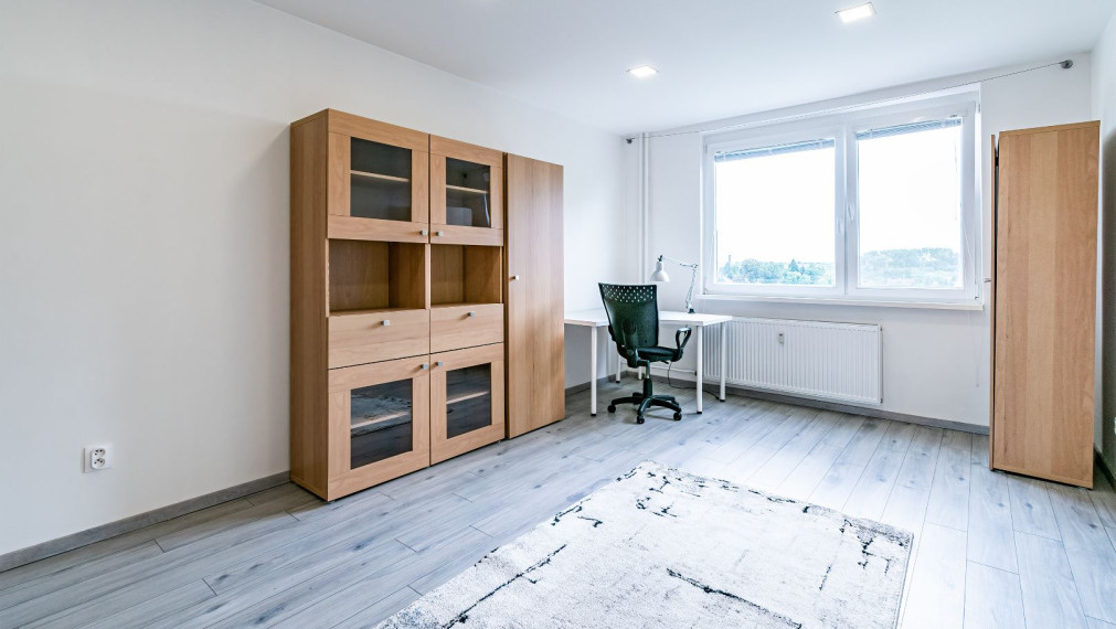Na prenájom moderný 3-izbový byt s balkónom na VII. sídlisku v Komárne