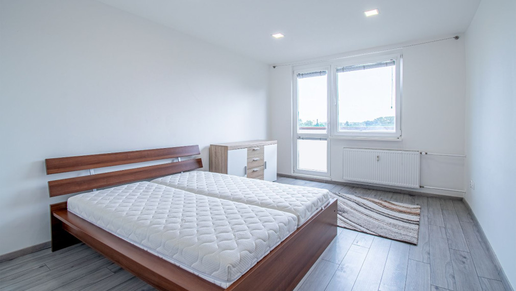 Na prenájom moderný 3-izbový byt s balkónom na VII. sídlisku v Komárne