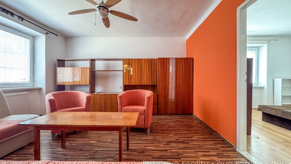Na predaj: zariadený 2-izbový byt v tehlovom dome – Zváračská ulica, Komárno (60 m²)