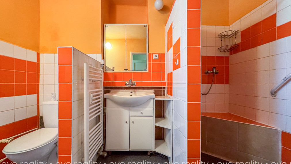Na predaj: zariadený 2-izbový byt v tehlovom dome – Zváračská ulica, Komárno (60 m²)