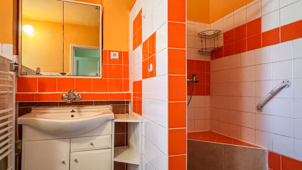 Na predaj: zariadený 2-izbový byt v tehlovom dome – Zváračská ulica, Komárno (60 m²)