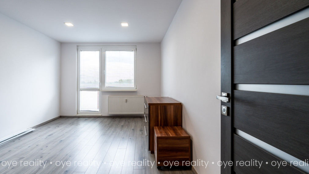 Na prenájom moderný 3-izbový byt s balkónom na VII. sídlisku v Komárne