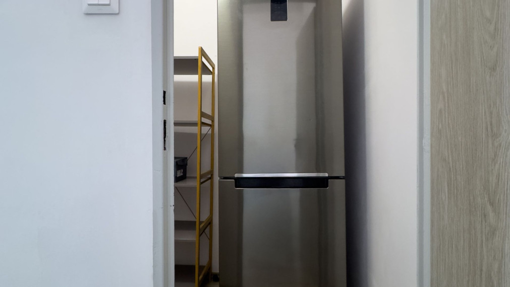 NA PRENÁJOM PRIESTRANNÝ 4-IZBOVÝ BYT PO KOMPLETNEJ REKONŠTRUKCII | BALKÓN | CENTRUM KOMÁRNA
