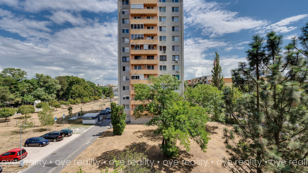 Bývajte na najvyhľadávanejšej adrese v Komárne | na predaj 3-izbový byt | 2 balkóny | VII. sídlisko