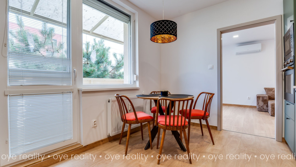 PRVÝ NÁJOM | KOMPLETNÁ REKONŠTRUKCIA | 2-izbový byt s balkónom | 66 m² | Hrnčiarska ulica, Komárno