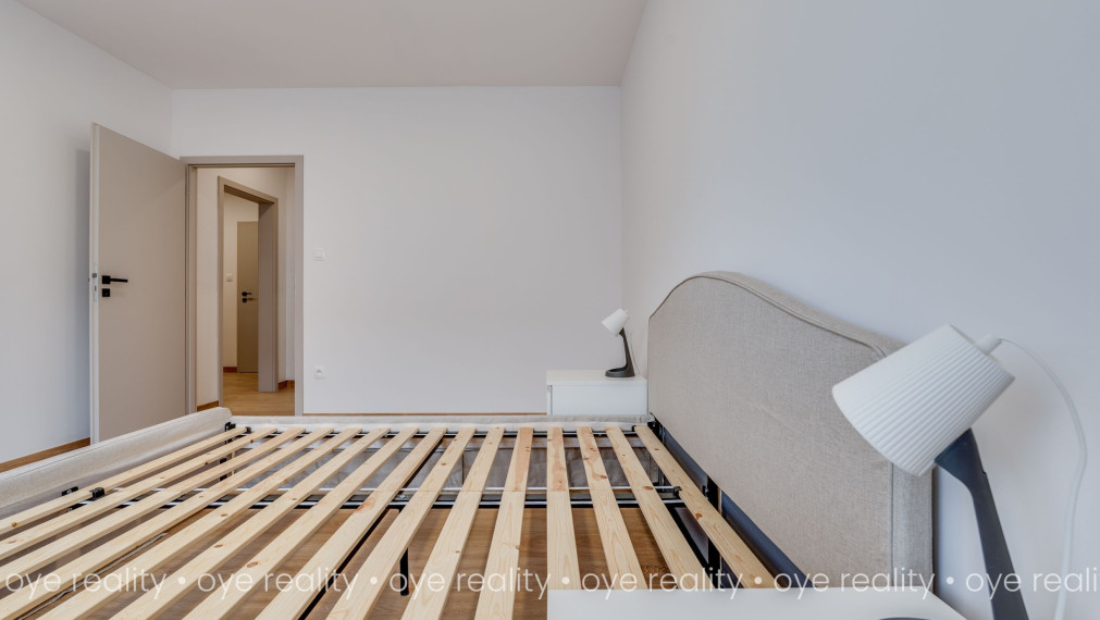 PRVÝ NÁJOM | KOMPLETNÁ REKONŠTRUKCIA | 2-izbový byt s balkónom | 66 m² | Hrnčiarska ulica, Komárno