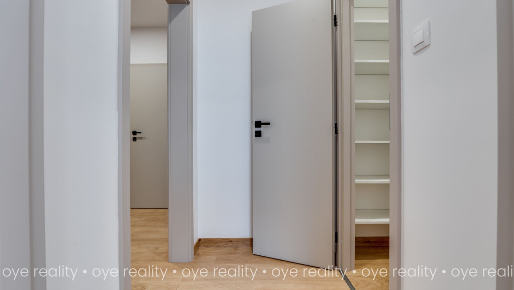 PRVÝ NÁJOM | KOMPLETNÁ REKONŠTRUKCIA | 2-izbový byt s balkónom | 66 m² | Hrnčiarska ulica, Komárno