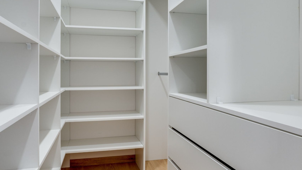 PRVÝ NÁJOM | KOMPLETNÁ REKONŠTRUKCIA | 2-izbový byt s balkónom | 66 m² | Hrnčiarska ulica, Komárno