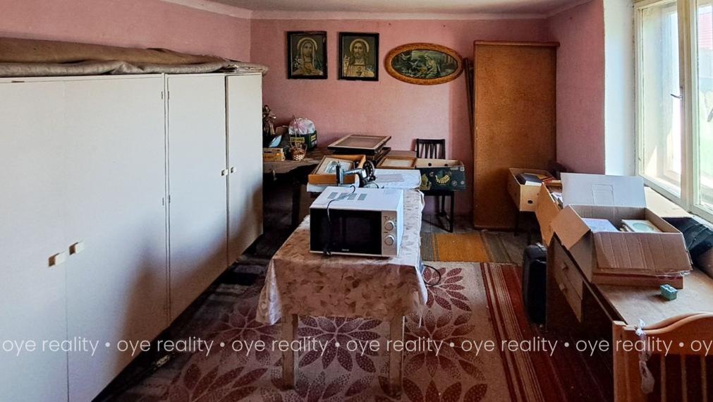 Na predaj rodinný dom na rekonštrukciu v Kravanoch nad Dunajom