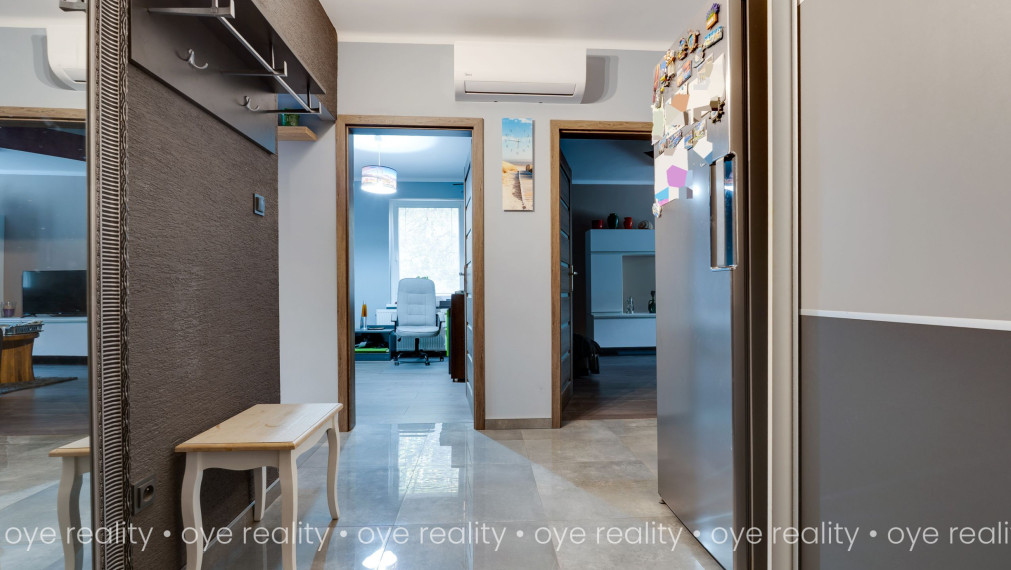 OYE Reality | Na predaj zrekonštruovaný 3-izbový byt s vybavením – ulica Komenského, Komárno