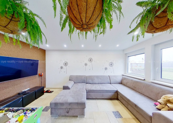 Na predaj kompletne obnovený 4-izbový rodinný dom s krásnym výhľadom na Dunaj v Komárne