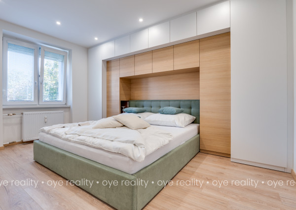  Moderný, čerstvo zrekonštruovaný 1-izbový byt na prenájom v Komárne!