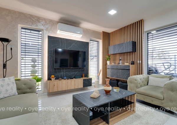 Na predaj exkluzívny rodinný dom v Kolárove – harmónia luxusu, bezpečia a domácej pohody