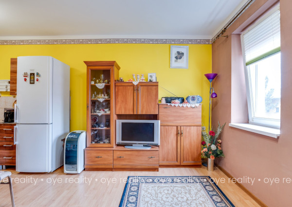 Na predaj úsporný 1-izbový byt s vlastným kúrením v Hurbanove – nízke náklady, výborná poloha - 34 m2