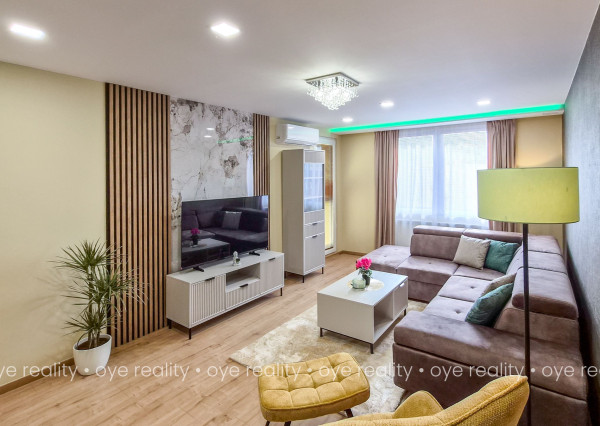 Na predaj 3-izbový zariadený byt po kompletnej rekonštrukcii v Komárne