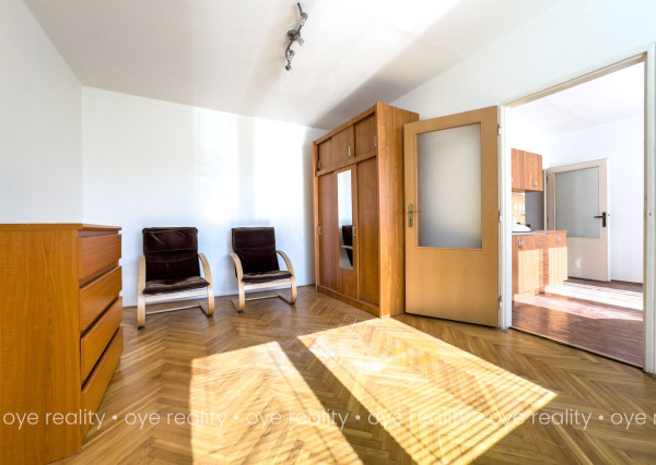 Na predaj 1-izbový byt v TOP lokalite Komárna - 32 m2